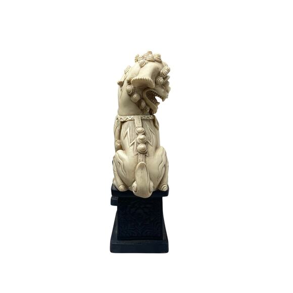 Vintage Foo Dog Statues Guardian Lions Faux Ivory Chinoiserie Decor 7” - Picture 6 of 9